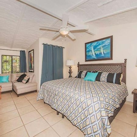 Enjoy Ac In Our Guest Room At Inn Ajijic Buitenkant foto