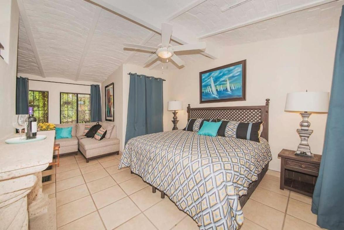 Enjoy Ac In Our Guest Room At Inn Ajijic Buitenkant foto