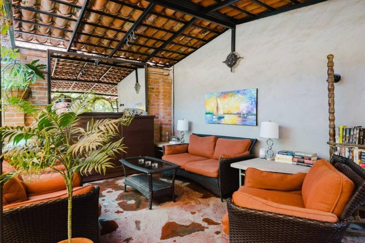 Enjoy Ac In Our Guest Room At Inn Ajijic Buitenkant foto